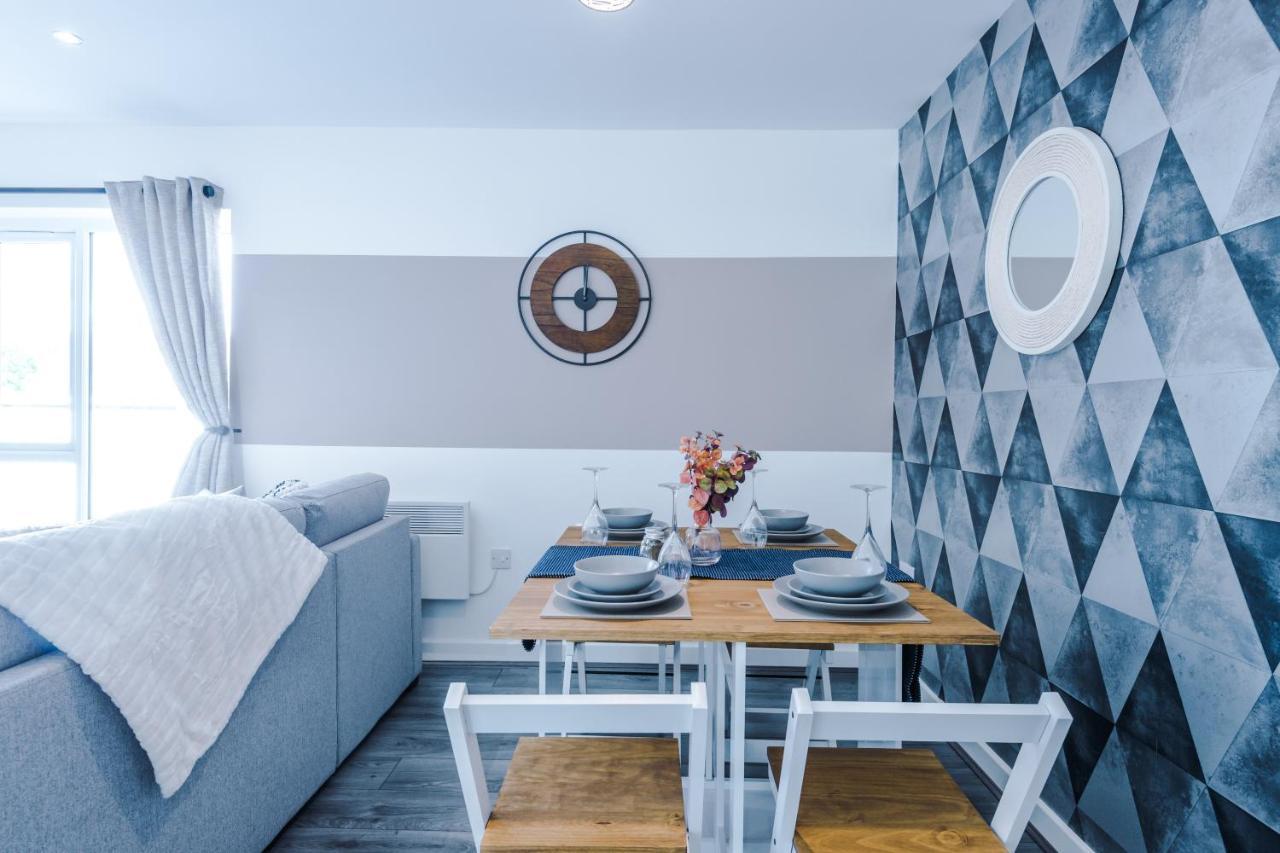 Stunning 2 Bed Apt By Greenstay Serviced Accommodation - Located In Formby Village - Perfect For Short & Long Stays - Couples, Friends & Families & Business Travellers All Welcome - Dog Friendly - 7 Exteriör bild