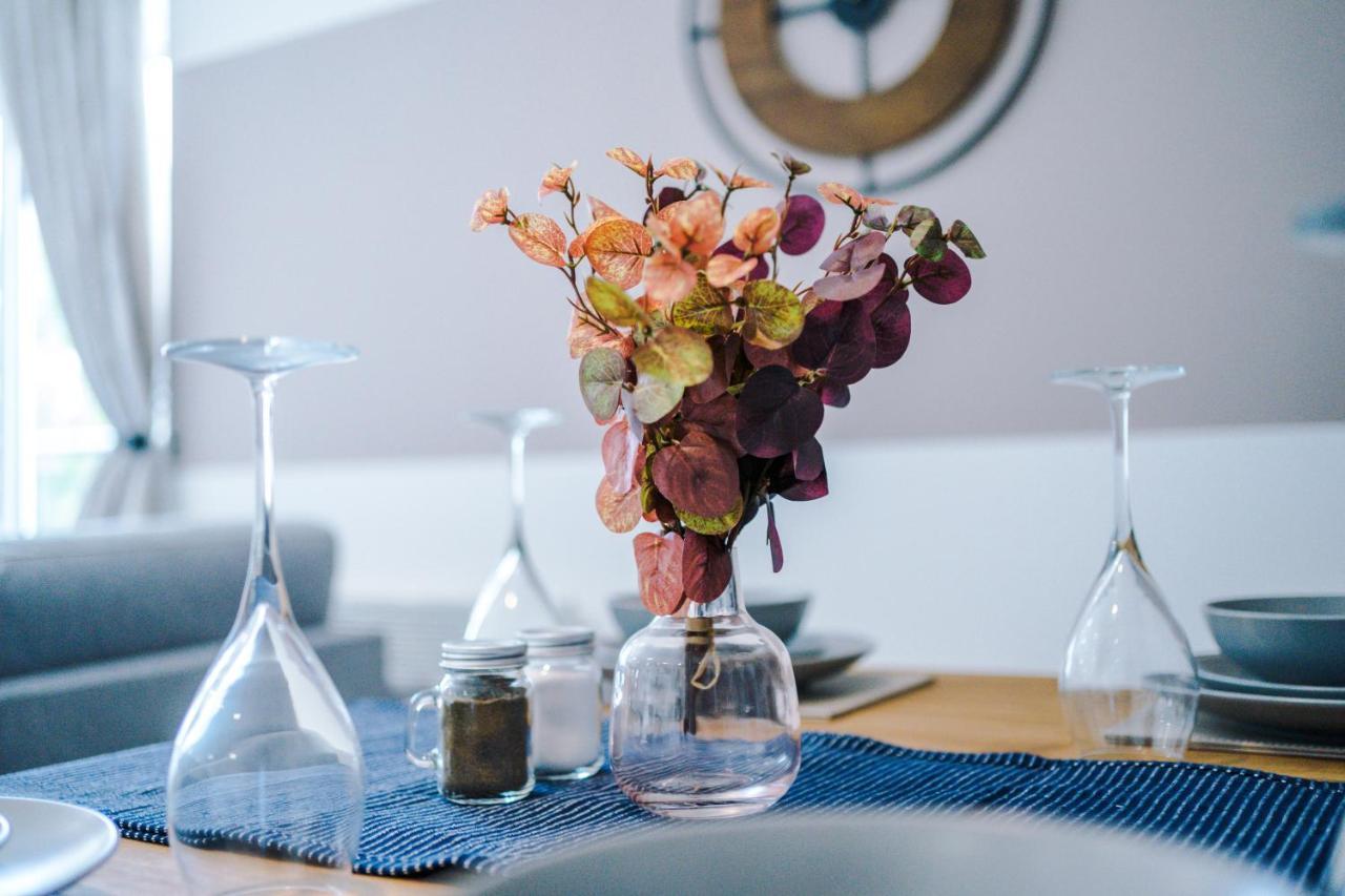 Stunning 2 Bed Apt By Greenstay Serviced Accommodation - Located In Formby Village - Perfect For Short & Long Stays - Couples, Friends & Families & Business Travellers All Welcome - Dog Friendly - 7 Exteriör bild