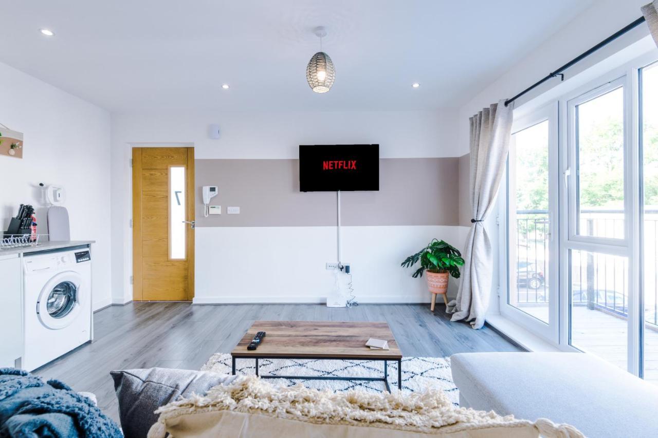 Stunning 2 Bed Apt By Greenstay Serviced Accommodation - Located In Formby Village - Perfect For Short & Long Stays - Couples, Friends & Families & Business Travellers All Welcome - Dog Friendly - 7 Exteriör bild