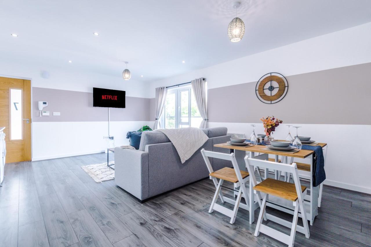 Stunning 2 Bed Apt By Greenstay Serviced Accommodation - Located In Formby Village - Perfect For Short & Long Stays - Couples, Friends & Families & Business Travellers All Welcome - Dog Friendly - 7 Exteriör bild